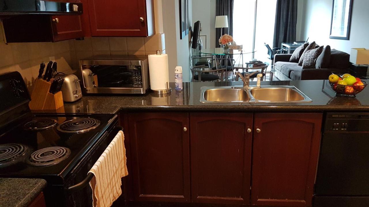 Toronto Luxury Accommodations - Qwest Ngoại thất bức ảnh