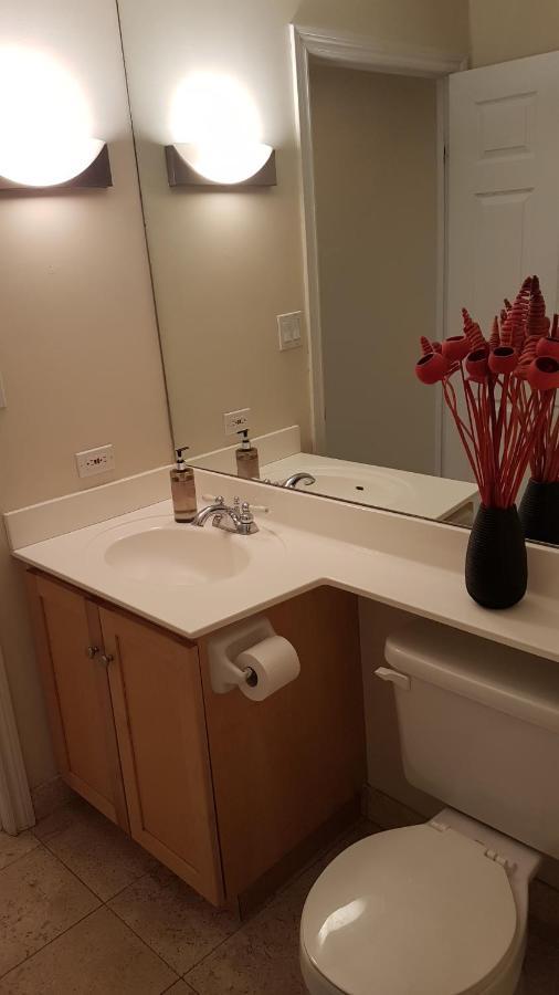 Toronto Luxury Accommodations - Qwest Ngoại thất bức ảnh