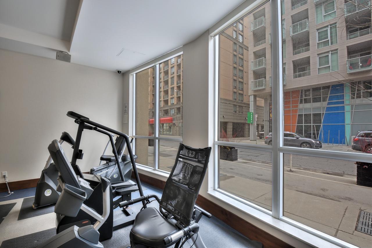 Toronto Luxury Accommodations - Qwest Ngoại thất bức ảnh