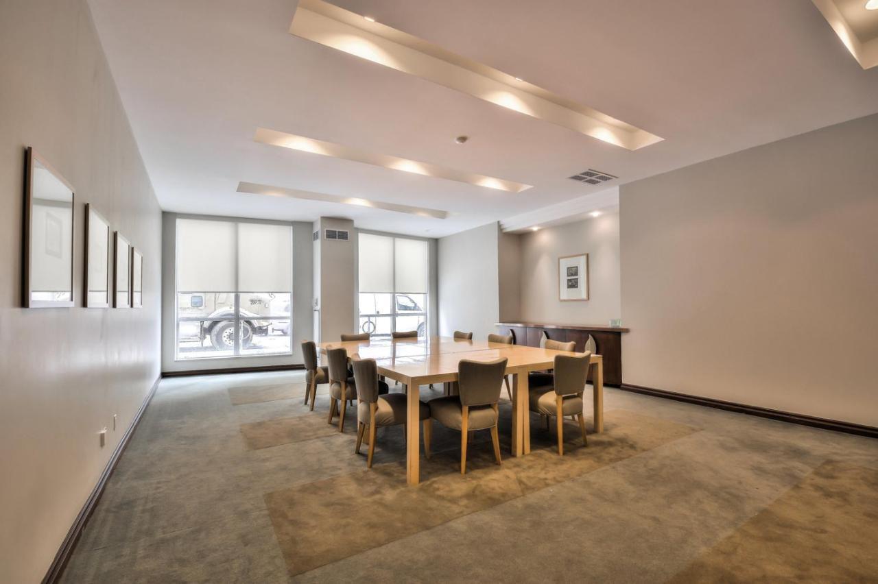 Toronto Luxury Accommodations - Qwest Ngoại thất bức ảnh