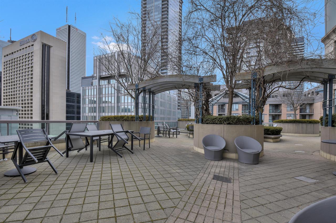 Toronto Luxury Accommodations - Qwest Ngoại thất bức ảnh